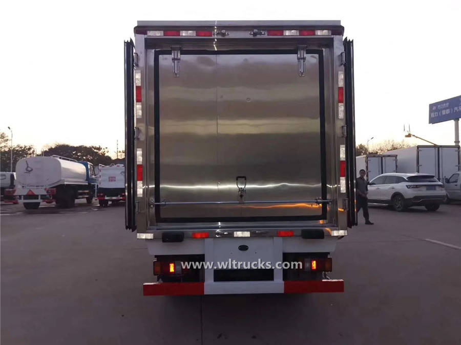 Foton Ollin 24m3 medical waste transport vehicle