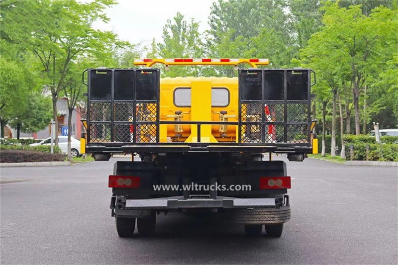 Full landed type flatbed wrecker tow truck