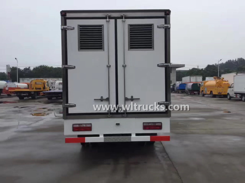 JAC 3 ton Day old chicken transportation truck