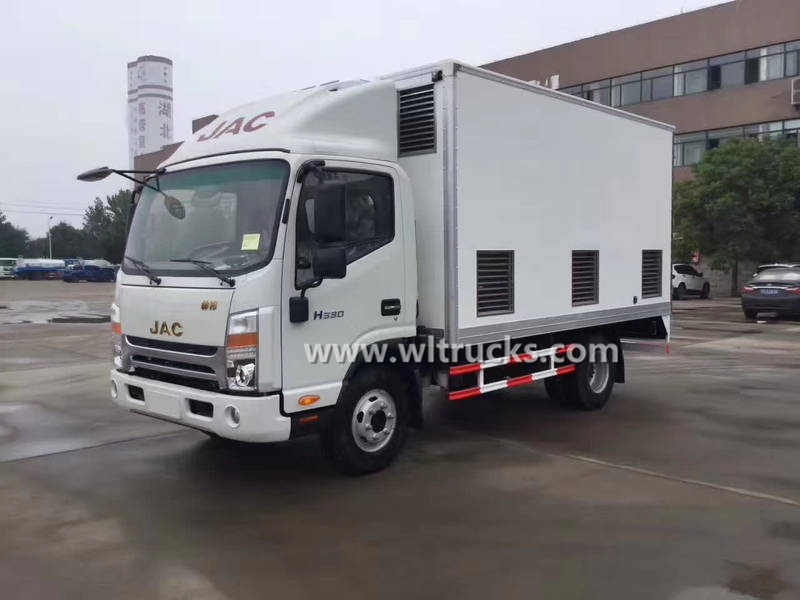 JAC 4m chick truck