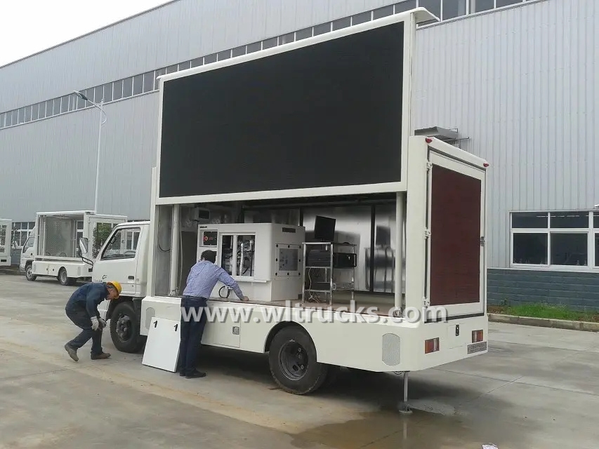 JMC led day light screen truck