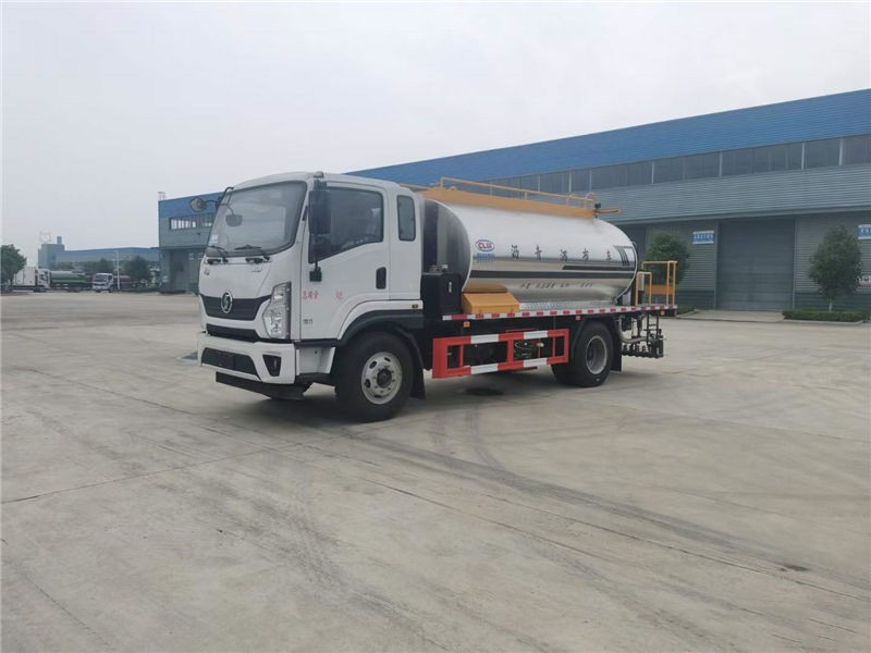 Shacman-XuanDe-8-Ton-Intelligent-Asphalt-Distributor-truck