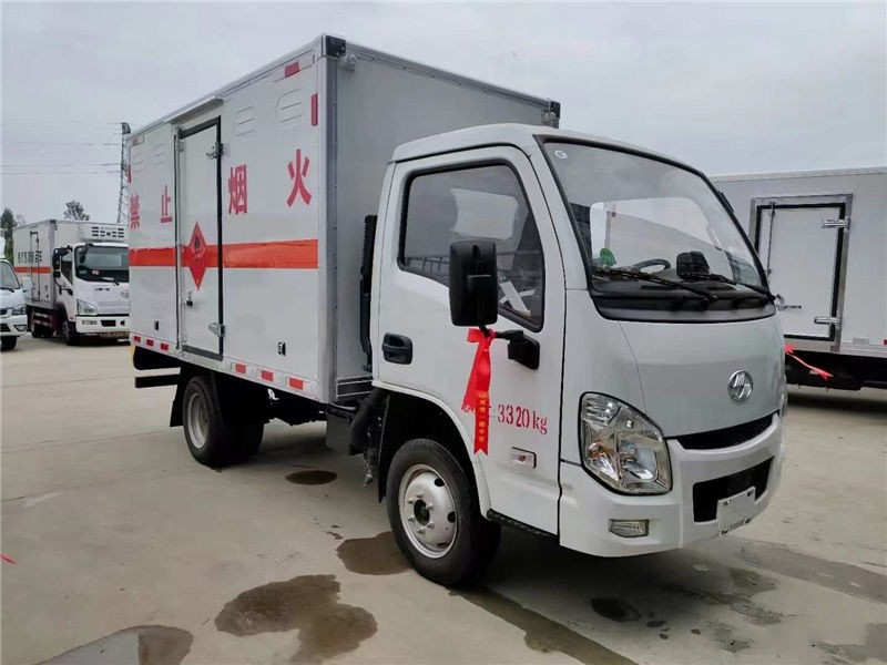 Yuejin Small Dangerous Goods Van Transport truck