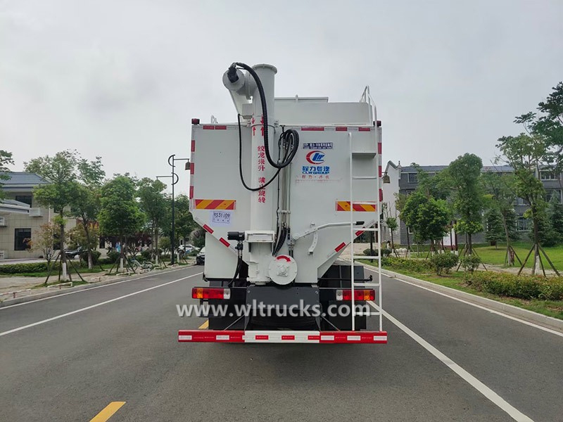 12 tire Dongfeng Liuqi feed transportation truck