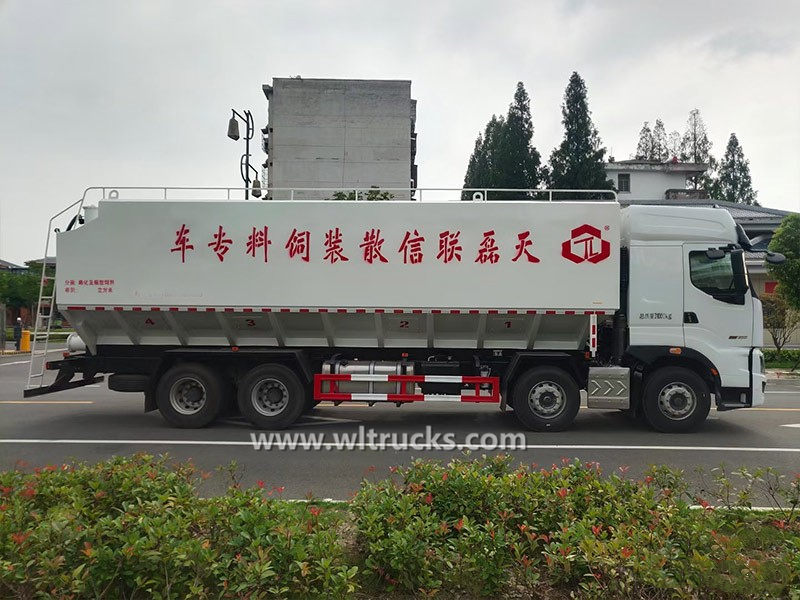 8x4 Dongfeng Liuqi feed tank truck