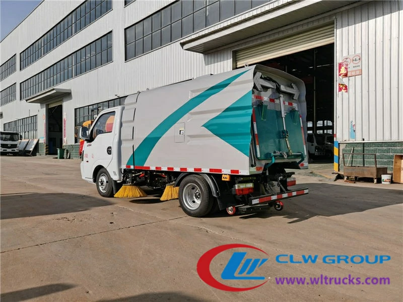 China road cleaning truck