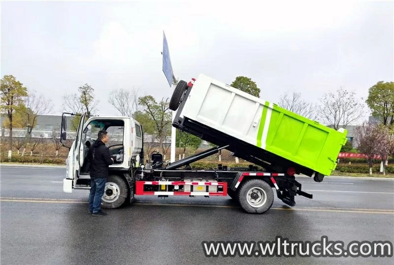 6 cubic meters roll off dumpster truck