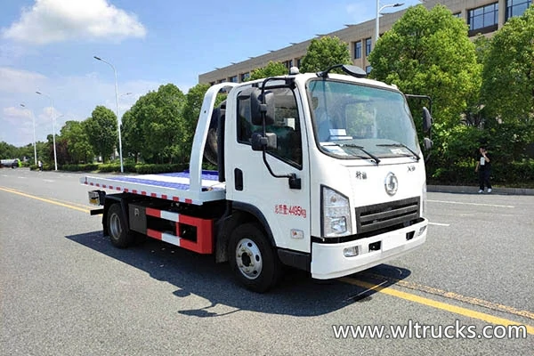 Shacman Xuande X9 flatbed wrecker truck