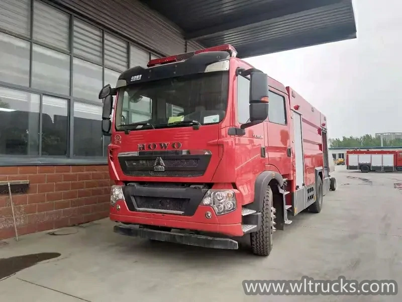 Sinotruk Howo 340HP foam fire truck