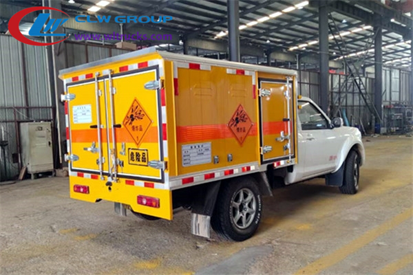 Dongfeng Nissan  Off road Pickup Explosion-proof truck