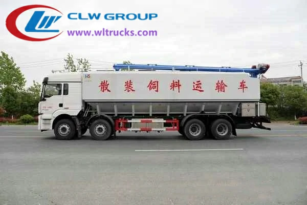 Shacman 40m3 cattle feed truck