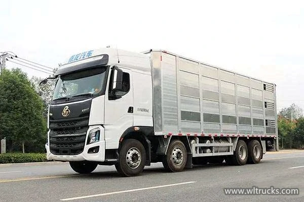 high-end domineering livestock truck