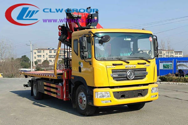 Dongfeng Duolika D9 wrecker truck with crane