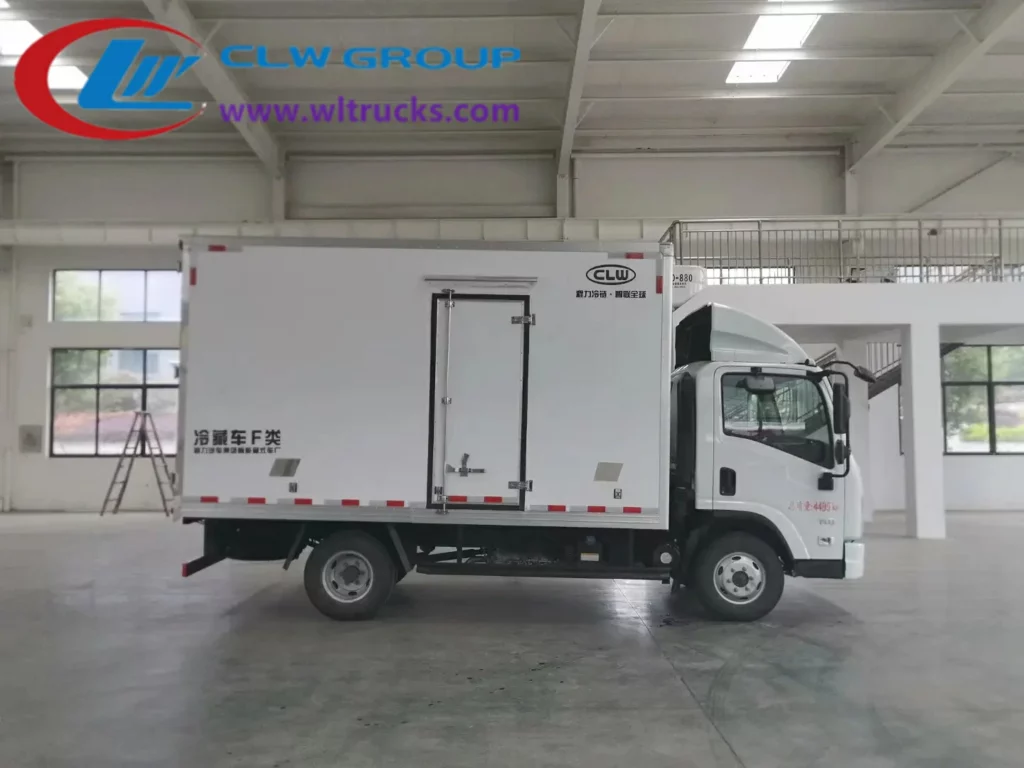 Chenglong 5 ton refrigerated box truck