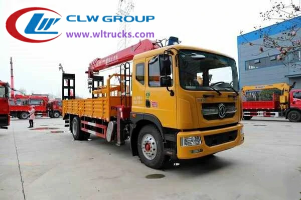 Dongfeng 8 ton flatbed truck with crane