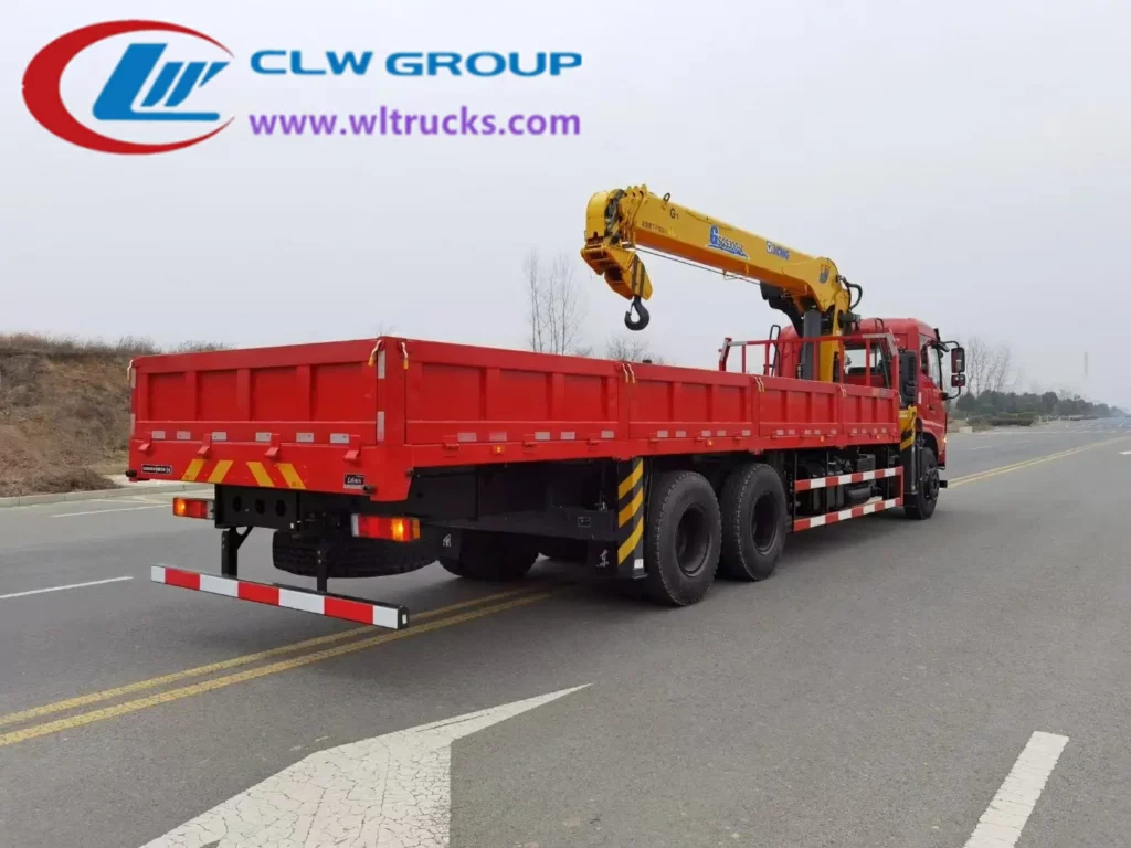 XCMG 12 ton truck mounted crane