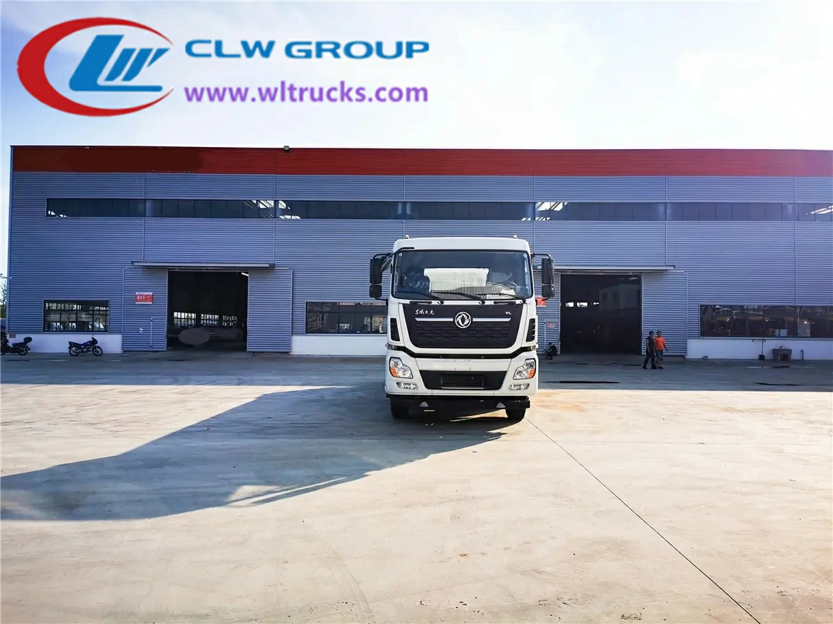 Dongfeng Tianlong 25m3 water bowser truck